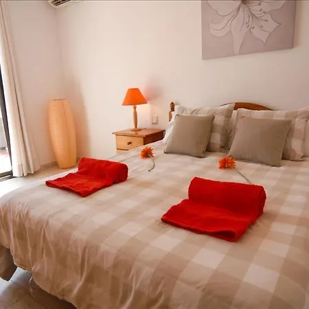 Monta - 2 Bedroom - Spacious Terrace - Wifi And Air Conditioning Villa *