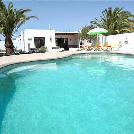 Monta - 2 Bedroom - Spacious Terrace - Wifi And Air Conditioning Villa *