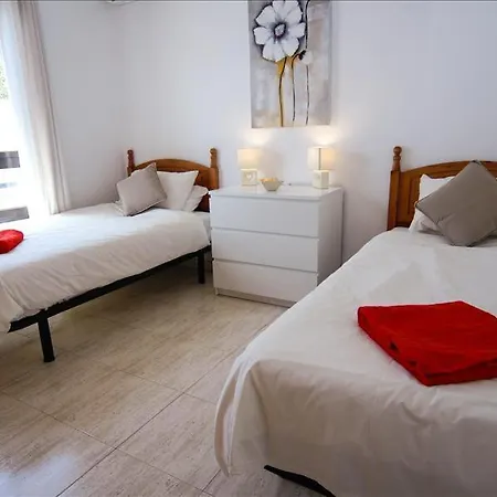 Villa Monta - 2 Bedroom - Spacious Terrace - Wifi And Air Conditioning *